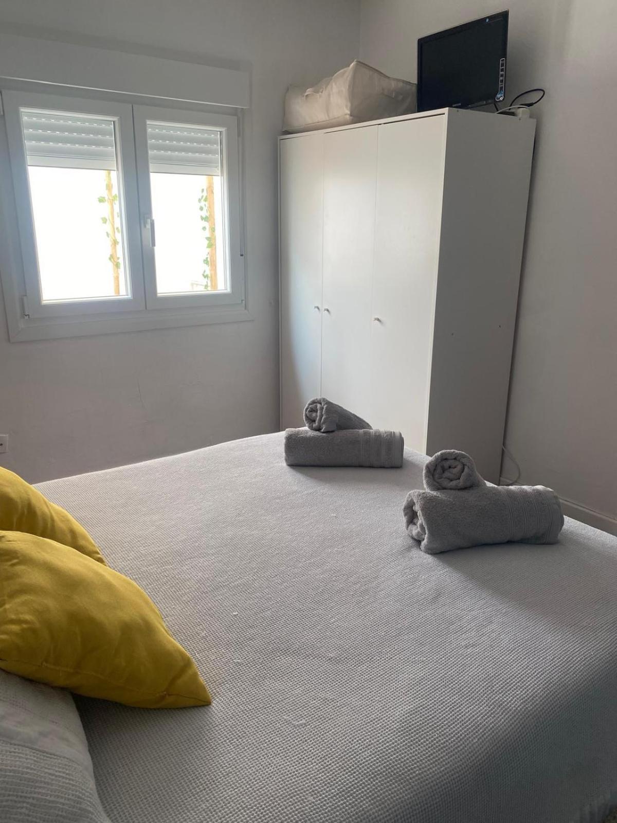 Appartement Avec Terrasse Santoña Exteriör bild